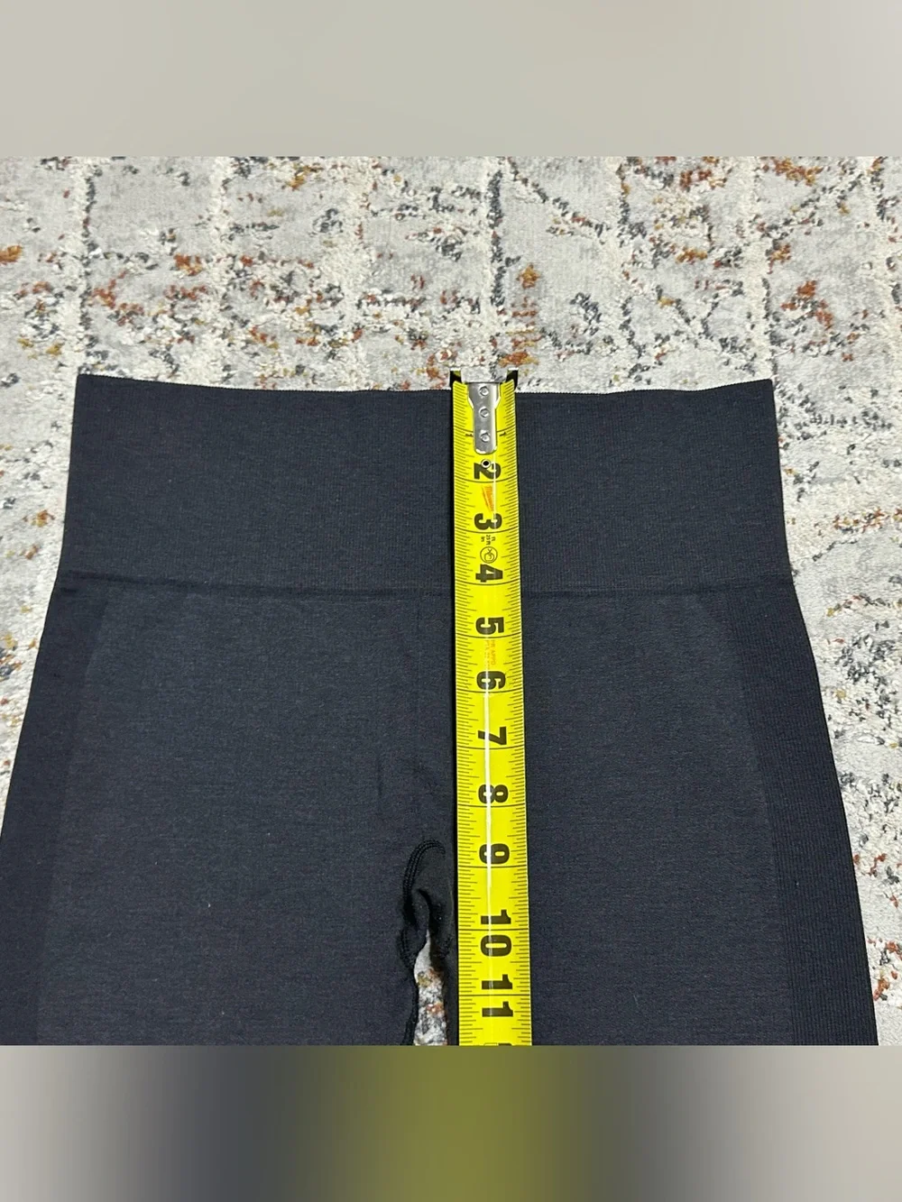 Lululemon Seamlessly Street Crop Leggings size 6